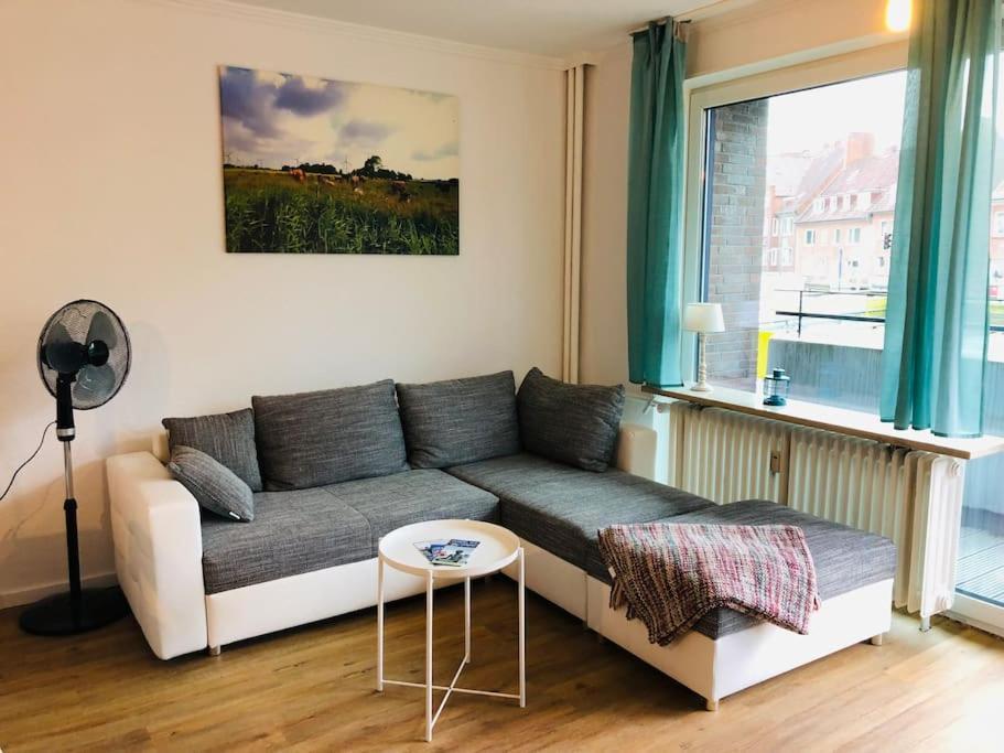 Zentrale Studio Wohnung In Emden Zewnętrze zdjęcie