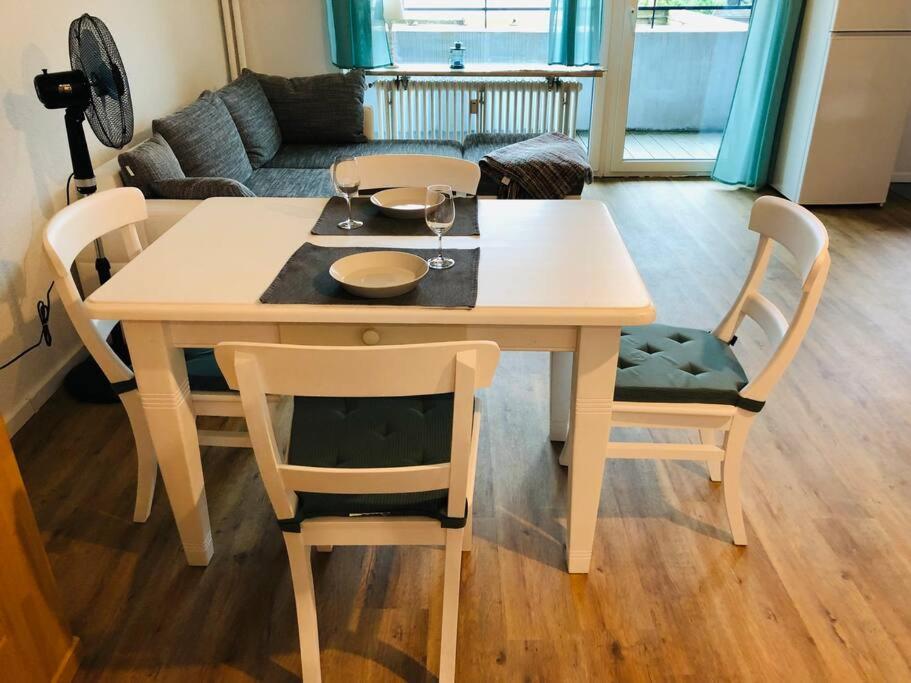 Zentrale Studio Wohnung In Emden Zewnętrze zdjęcie