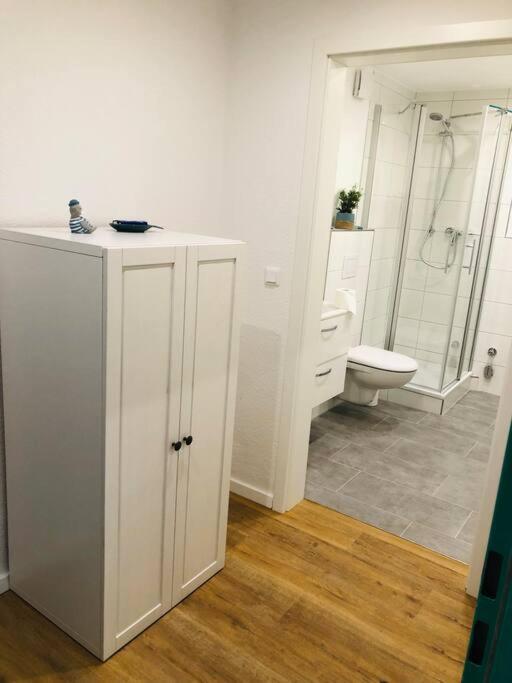 Zentrale Studio Wohnung In Emden Zewnętrze zdjęcie